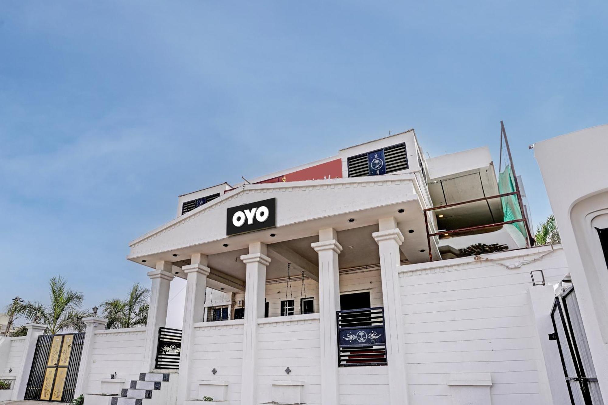 Hotel O White Palace Hotel Rajkot Extérieur photo